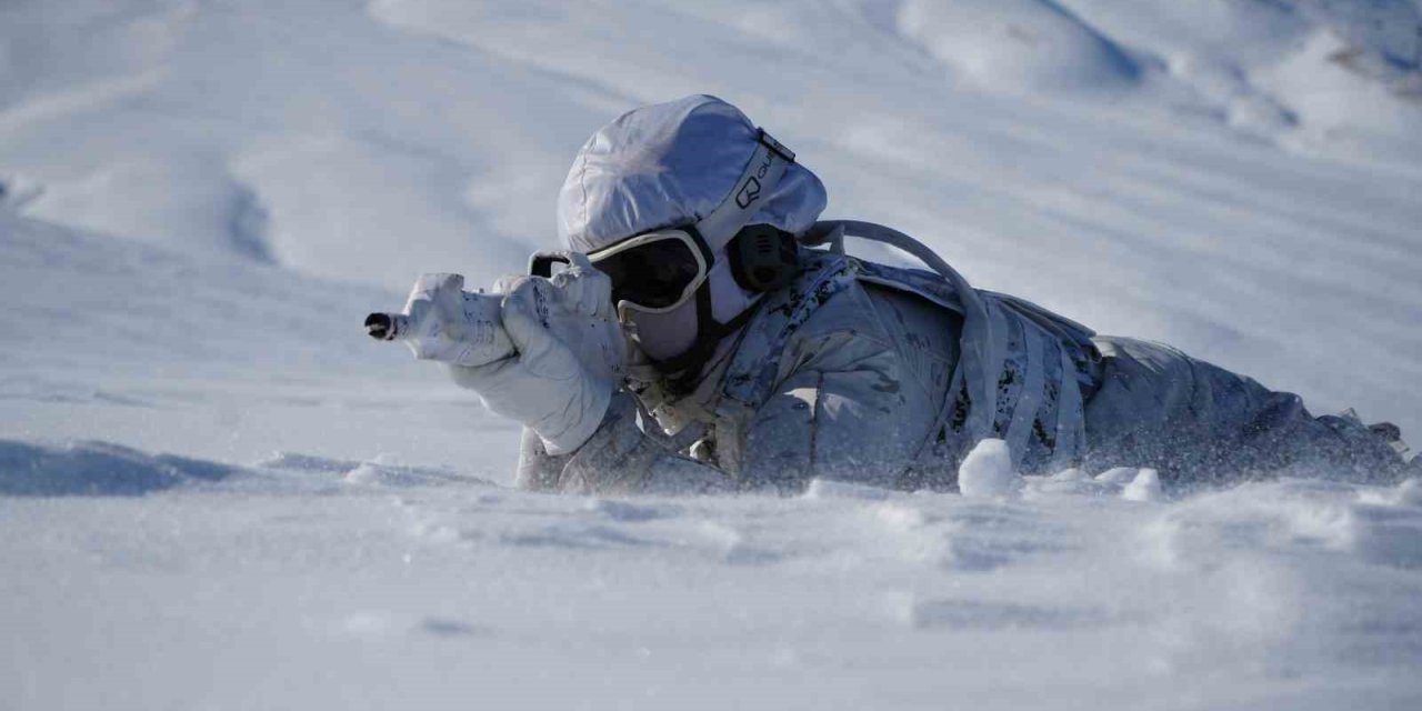 Eksi derecelerde hayatta kalma ve savaşma sanatı: ‘Özel Kuvvetler Kış Eğitimi’