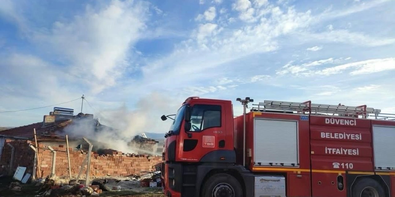 Müstakil evde çıkan yangın paniğe sebep oldu