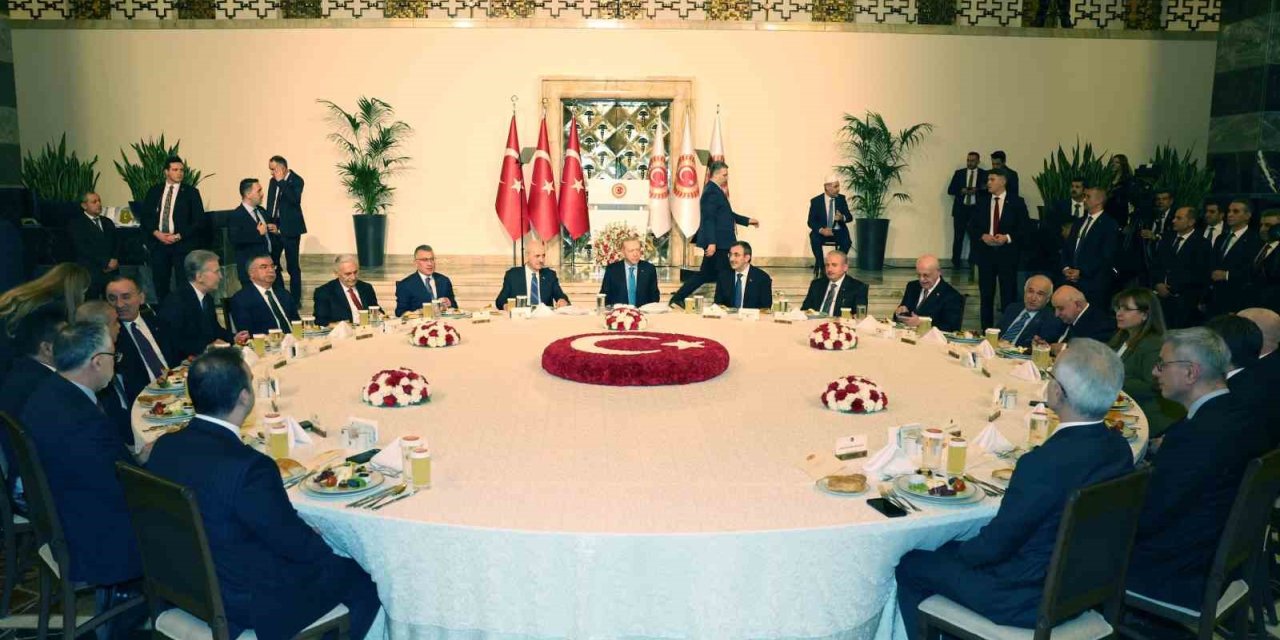 Cumhurbaşkanı Erdoğan’dan siyasi partilere, milletvekillerine çağrı: "Türkiye düşmanlarını bir kez daha hüsrana uğratalım"