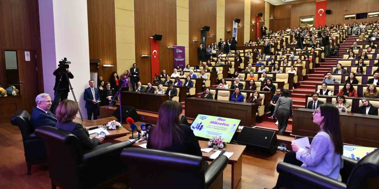 ABB Başkanı Yavaş: "Sevgili gençler, bugün sizi yönetenler var ama unutmayın ki onlar sizin memurlarınızdır"