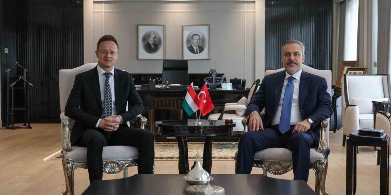 Fidan, Macaristan Dışişleri ve Dış Ticaret Bakanı Peter Szijjarto ile görüştü