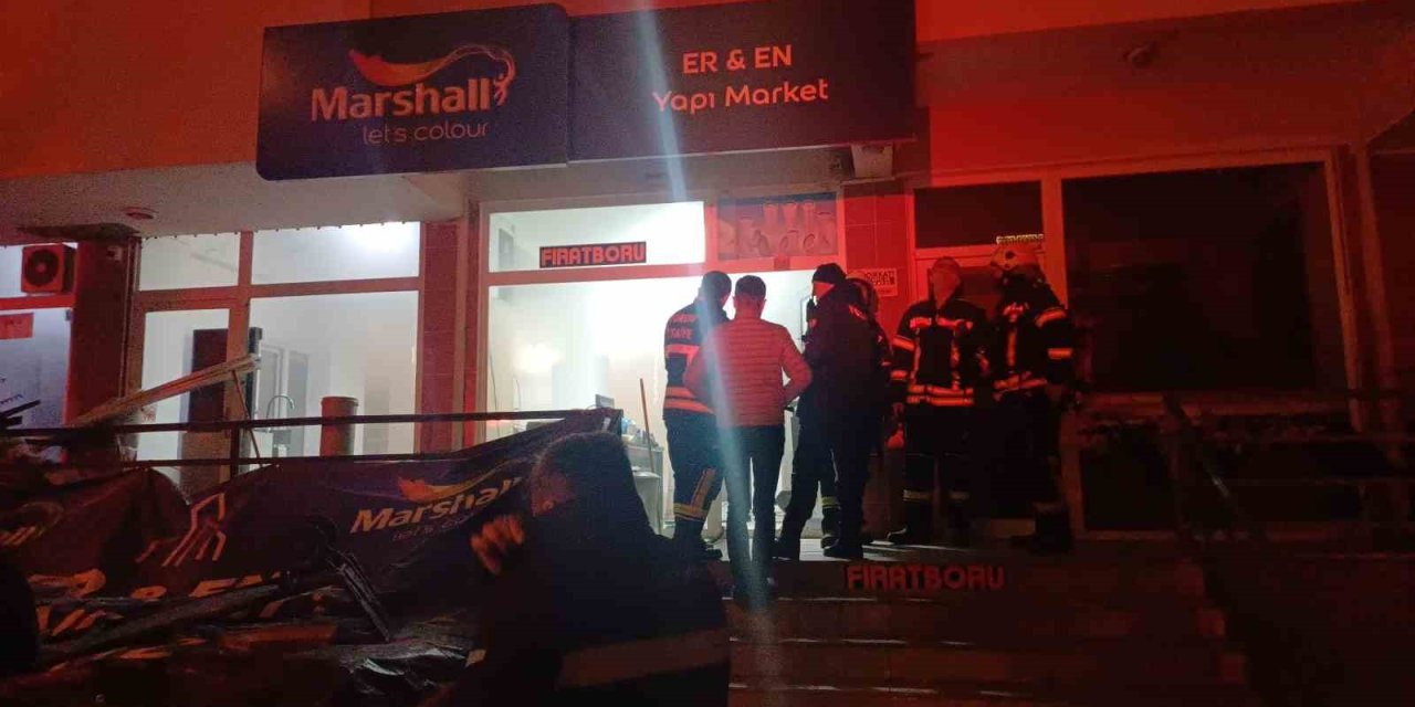 Hırdavat dükkanında korkutan yangın