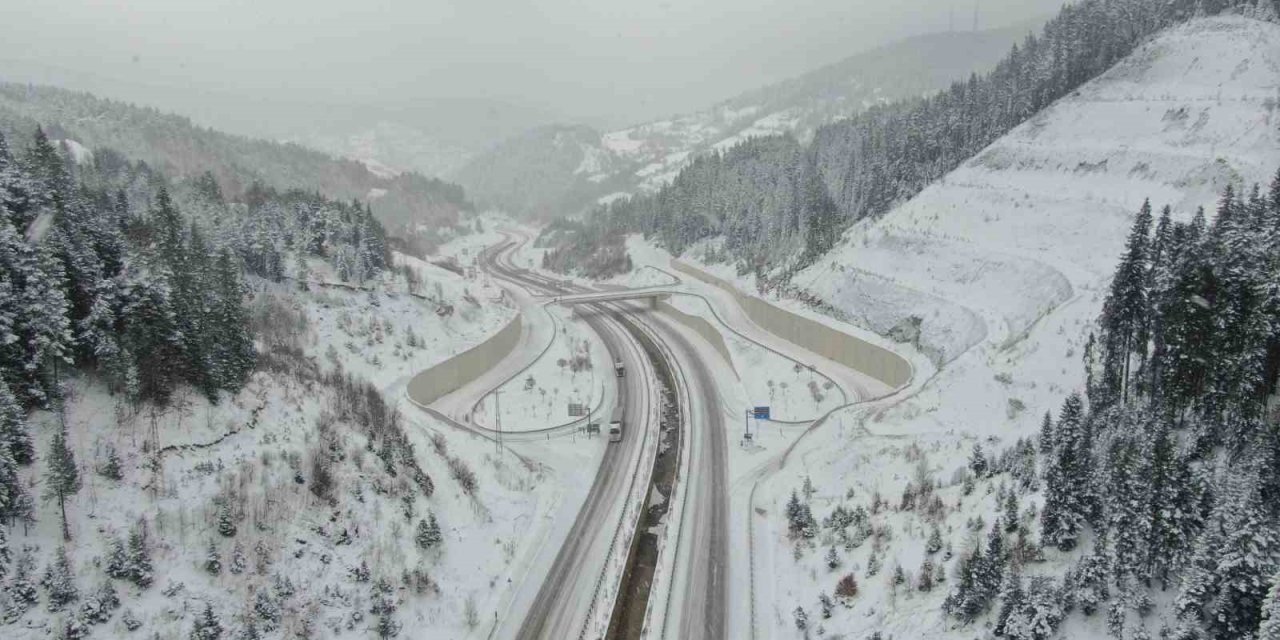 Kastamonu’da kar yağışı etkisini sürdürüyor: Ilgaz Dağı’nda kar kalınlığı 50 santimetreye ulaştı