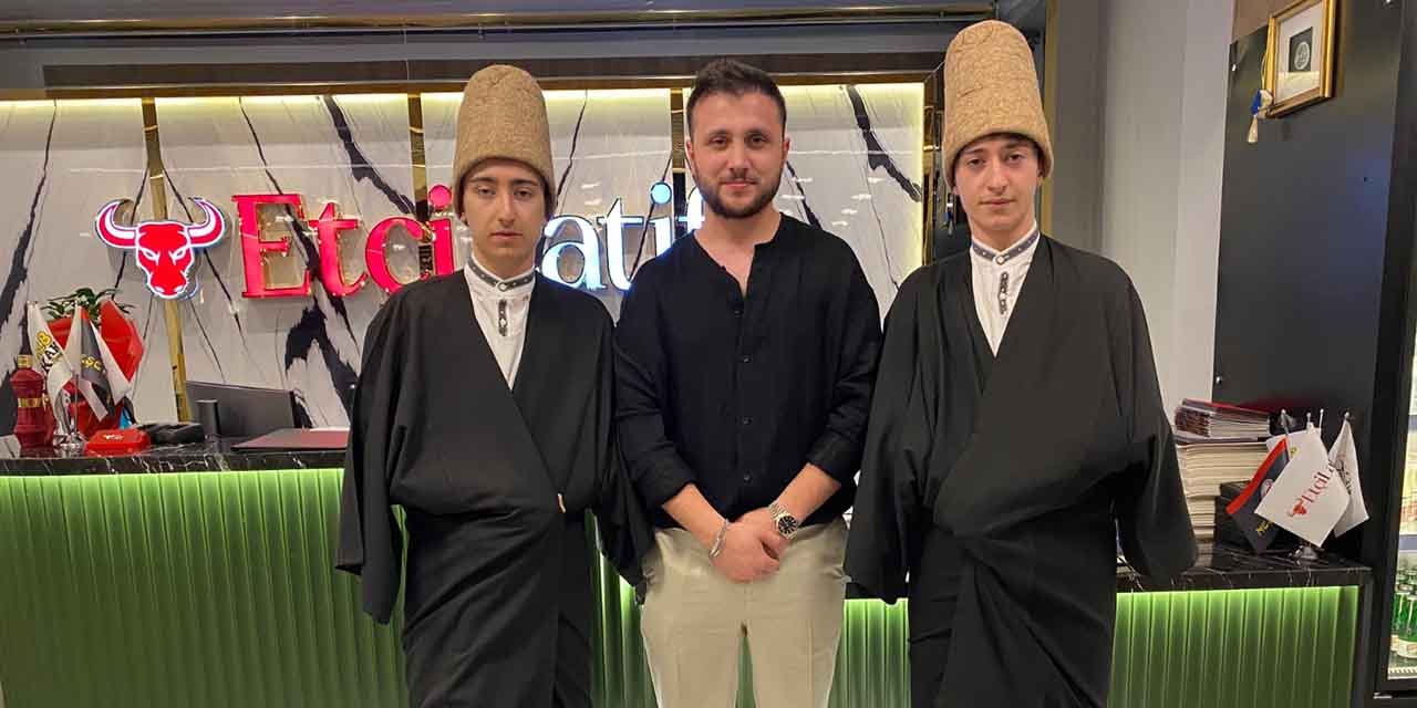 Ravza İlahi Grubundan, Etçi Latif’e özel gösteri