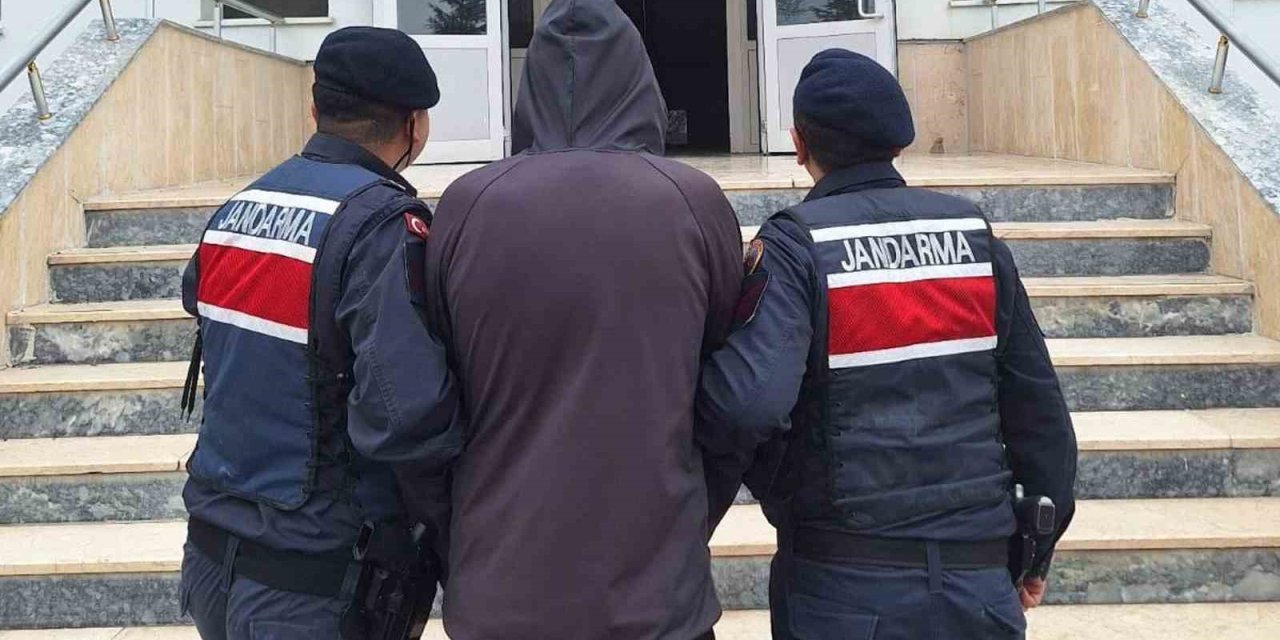 Kırıkkale’de aranan 2 hükümlüyü jandarma yakaladı