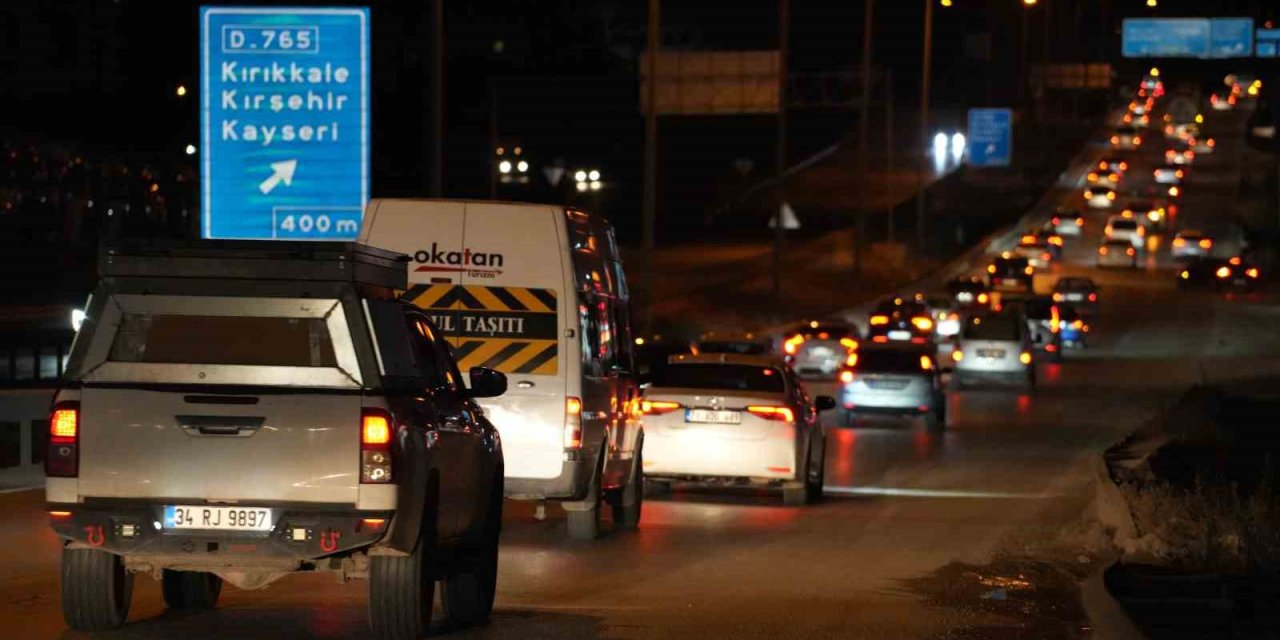 Binlercesi Kırıkkale'den geçiyor