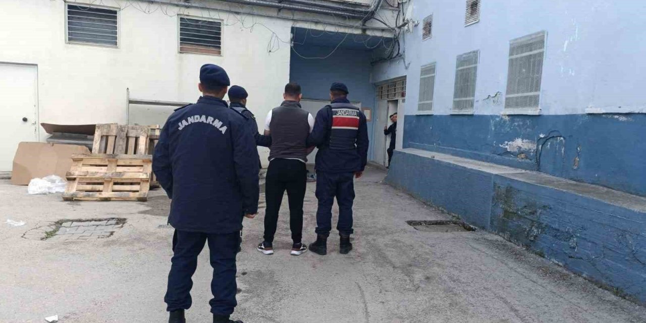 ’Hırsızlık’ suçundan 17 yıl hapis cezasıyla aranan şahıs yakalandı