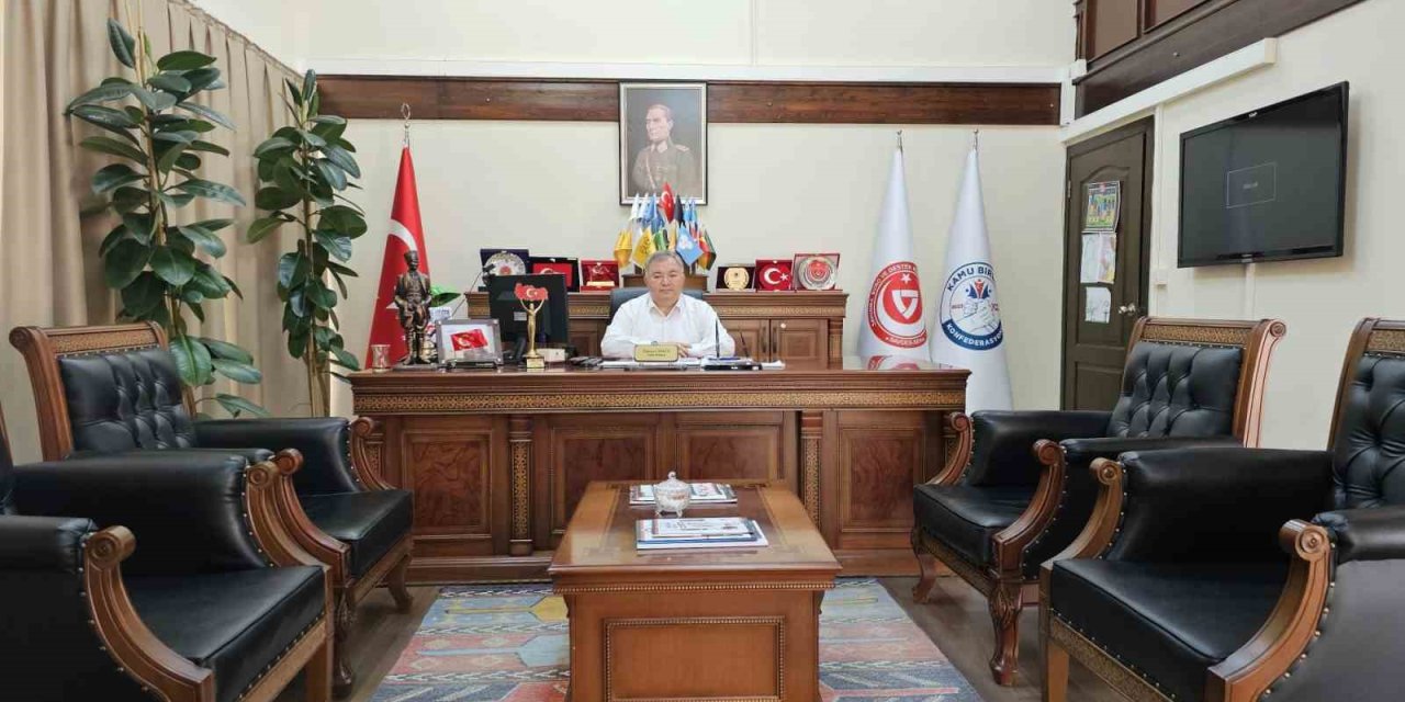 Kamu Birliği Konfederasyonu Genel Sekreteri Cengiz: "Bayramın tüm insanlığa barış, kardeşlik ve huzur getirmesini niyaz ediyorum"