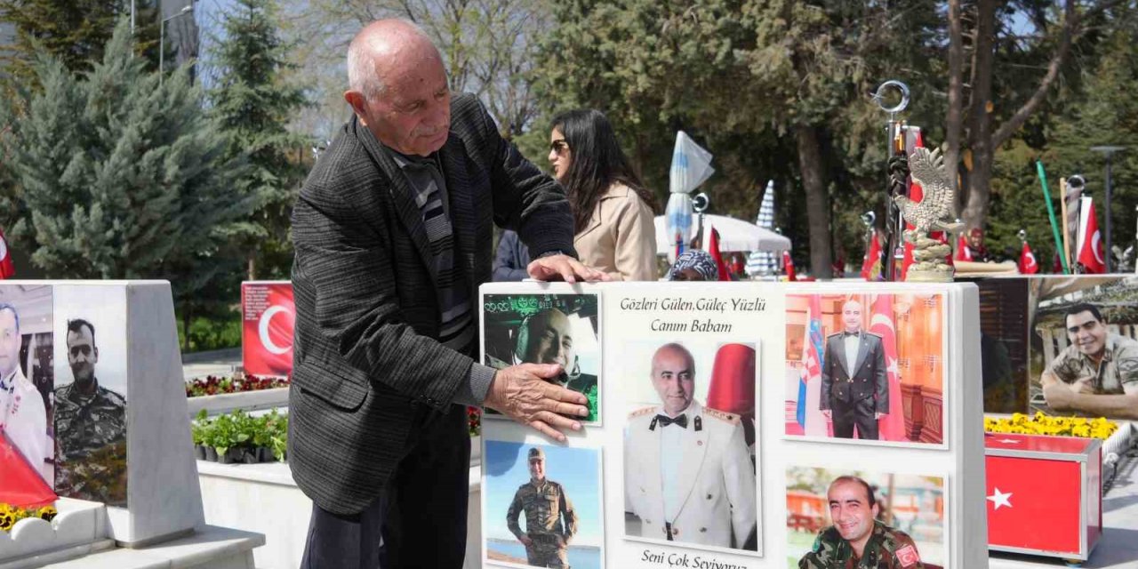 Ankara’da bayram öncesi şehitliklere ziyaret