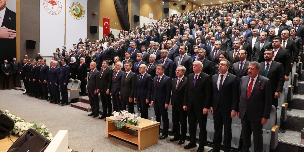 Bakan Şimşek: "Eleştirenler ya bizi duymuyor ya da kötü niyetliler"