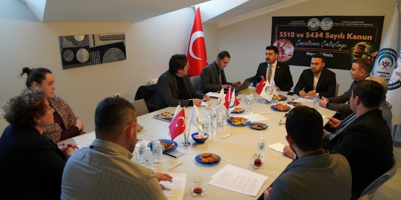 KAMUSAM kamu personelinin sorunlarını çalıştaylarla masaya yatırdı