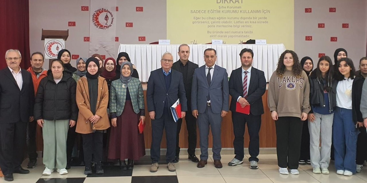 Bir sorum var hocam söyleşisi yapıldı