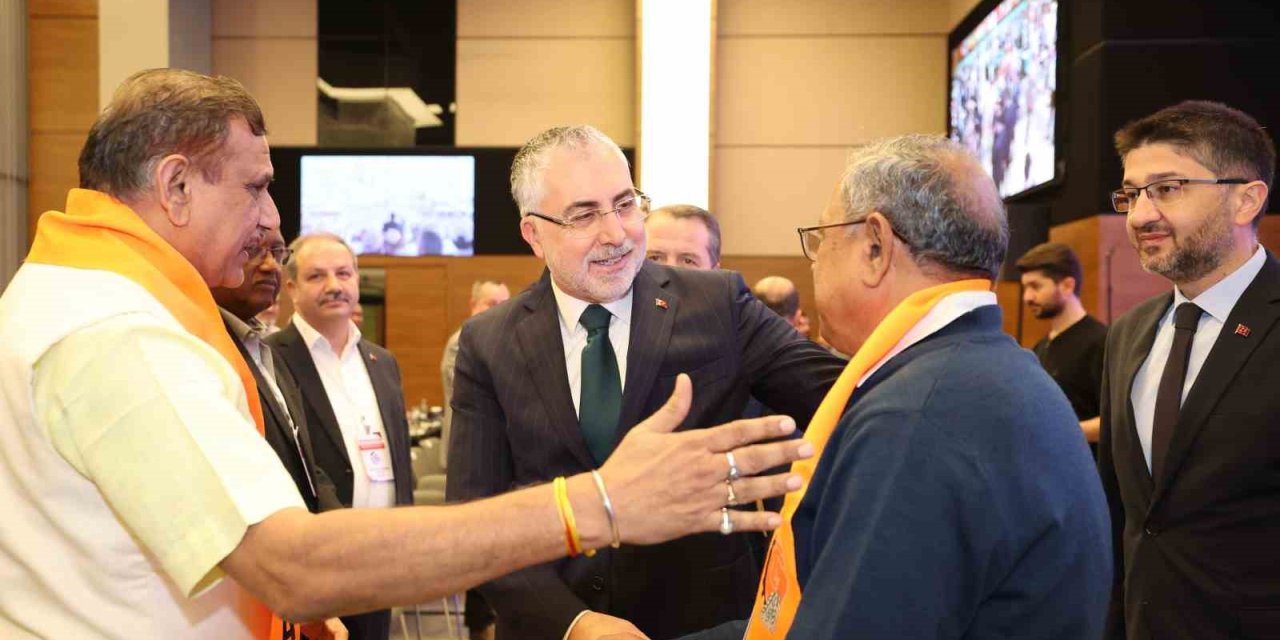 Bakan Işıkhan:" Kamuda sendikalaşma oranı 2002'de %50'yken, bugün %75,2'ye çıktı."