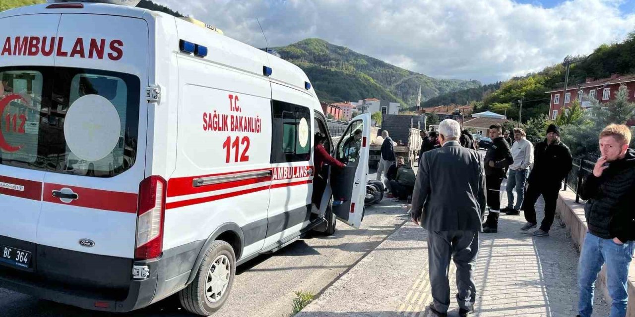 Kastamonu’da motosiklet kamyona çarptı: 1 yaralı