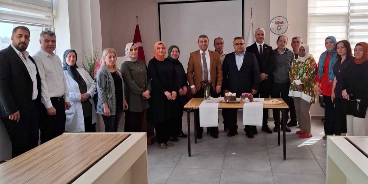 Yeni Sendika Ebeler gününü kutladı