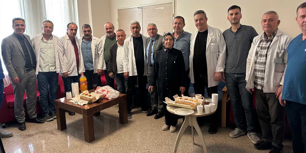 Sağlık-Sen Dünya Laborantlar Günü’nü kutladı