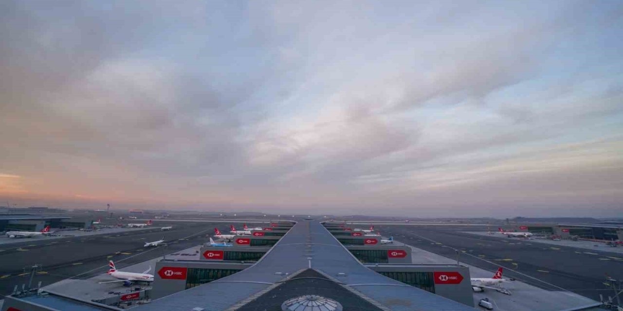 Tüm zamanların transit uçuş rekoru kırıldı