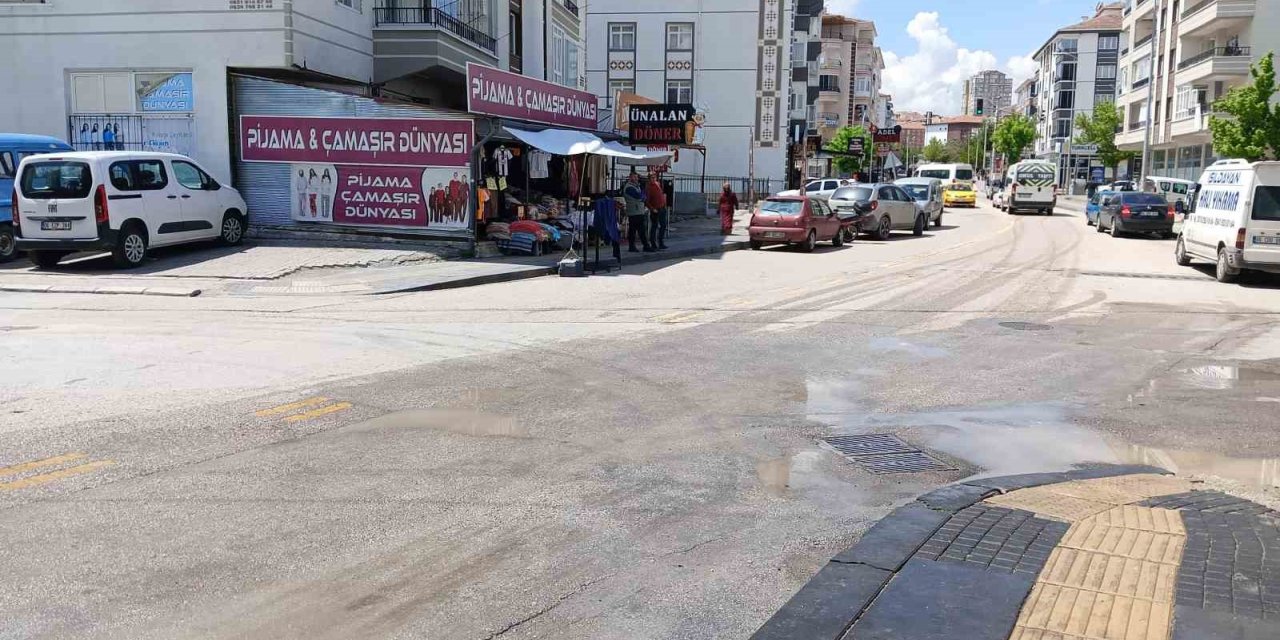 Ankara’da iki otomobil çarpıştı: 3’ü ağır 9 yaralı