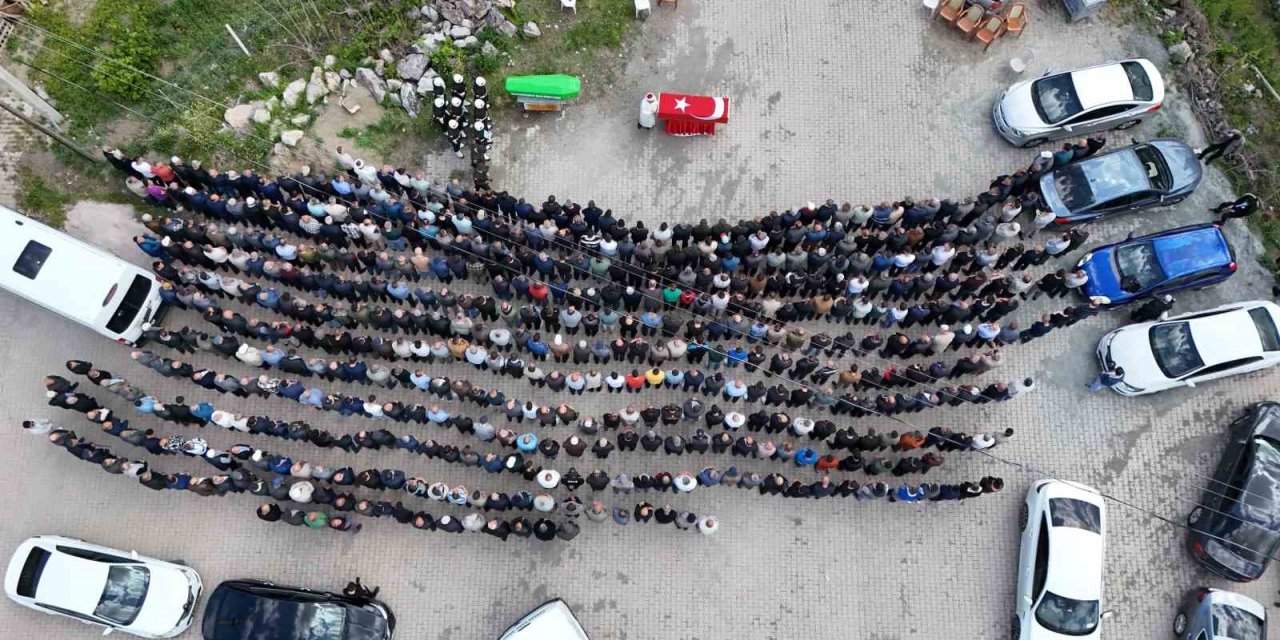 Karbonmonoksit gazından zehirlenen gazi ve eşi toprağa verildi