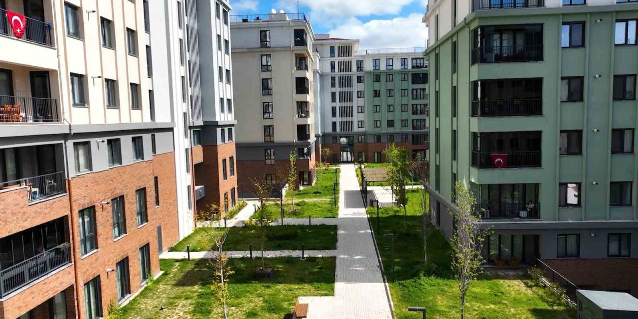 Bakan Kurum: "Gelin hep birlikte deprem kabuslarımıza son verelim"