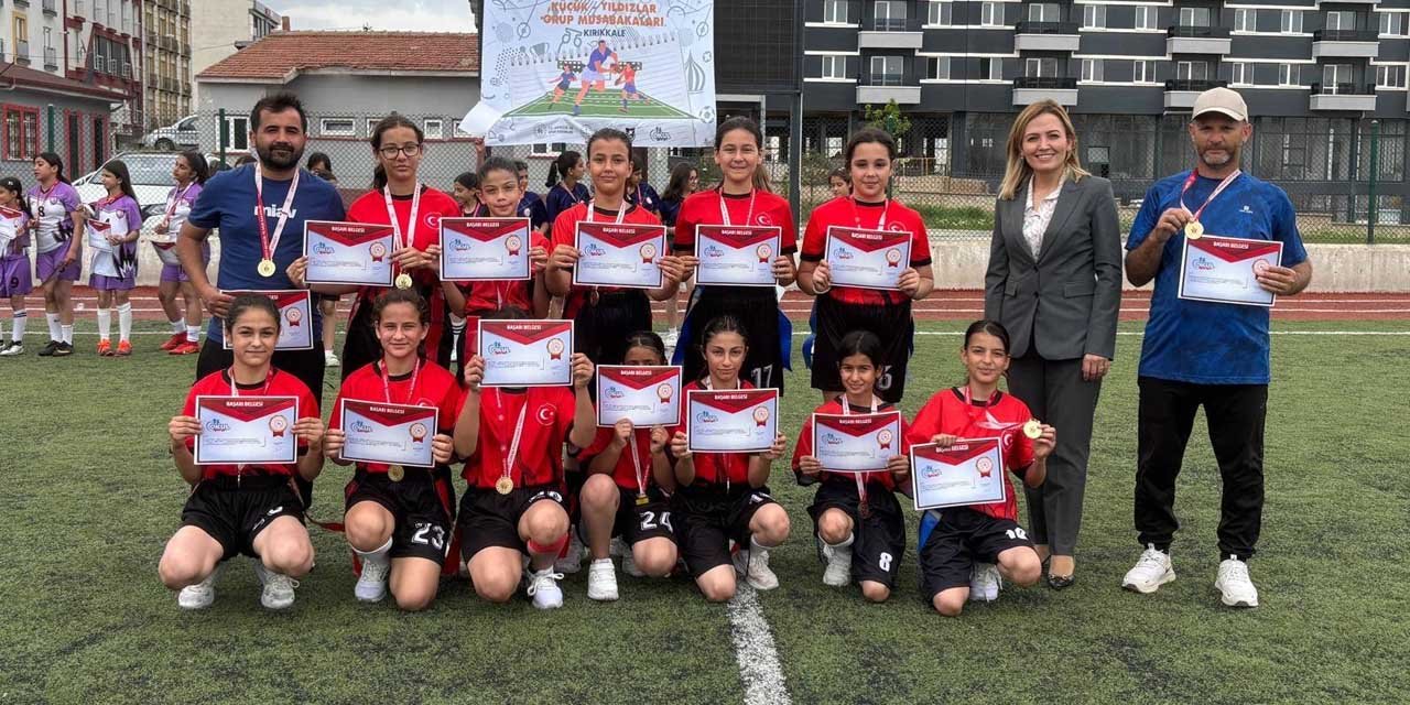 Ragbi şampiyonları ödüllendirildi