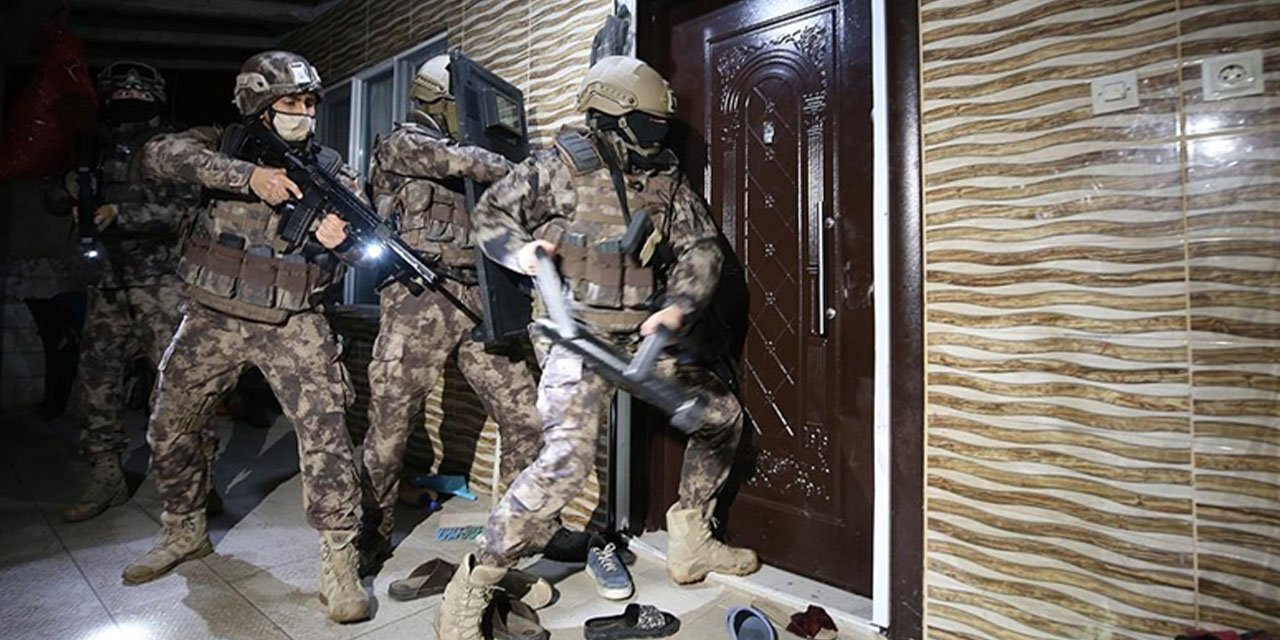 Kırıkkale'de dolandırıcı şebekesine operasyon!