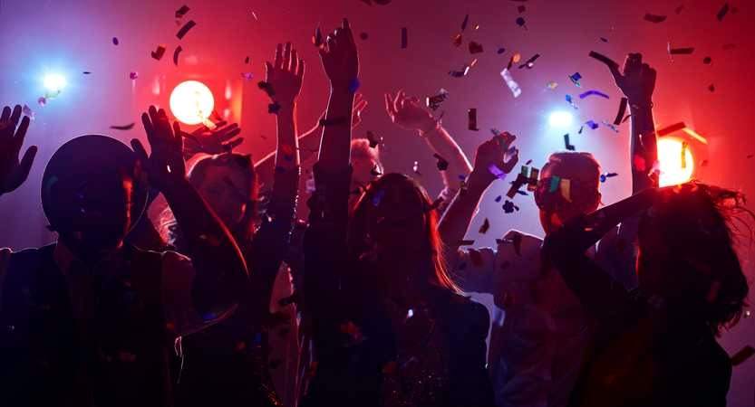 Eğlence mekanları geçici olarak kapatıldı