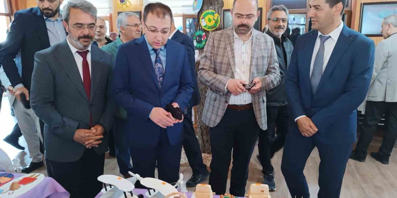 Özel öğrencilerin el emekleri beğeniye sunuldu