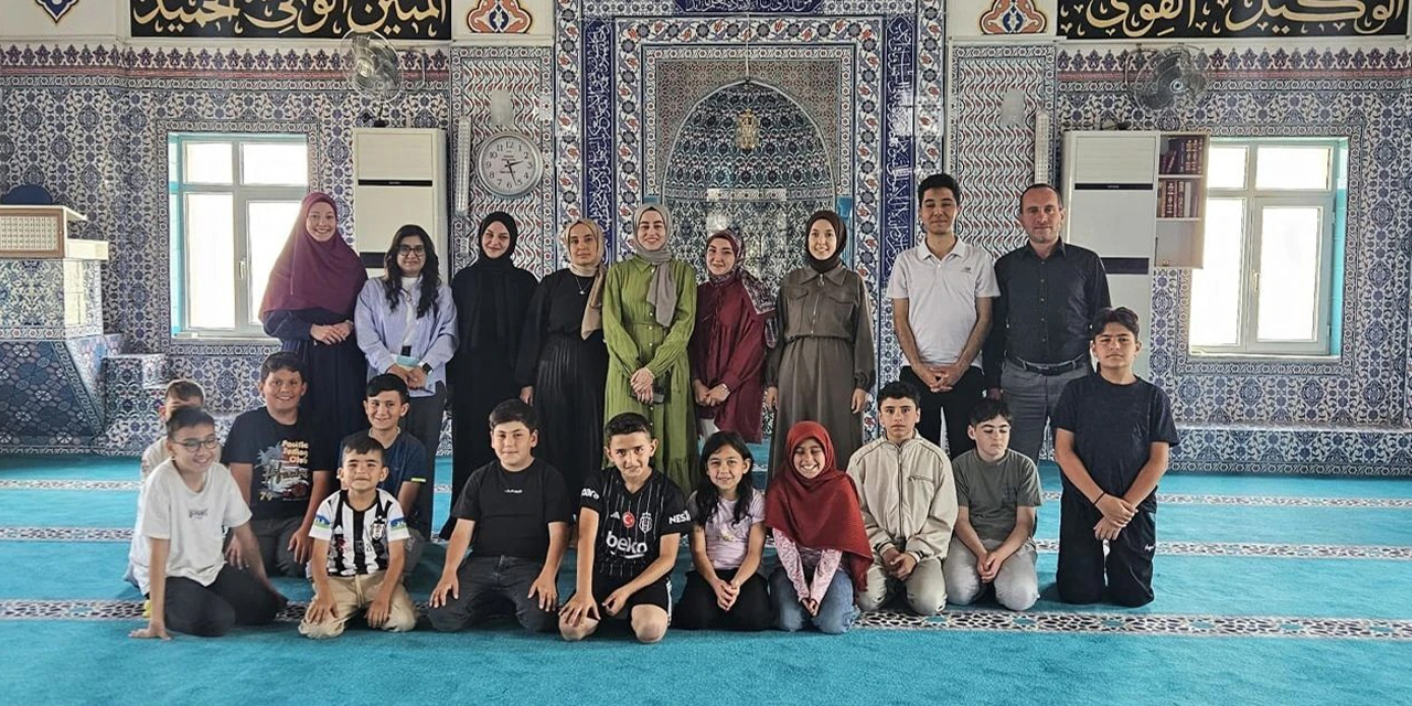 Kocatepe Camii’nde öğrencilere tarihi sunum