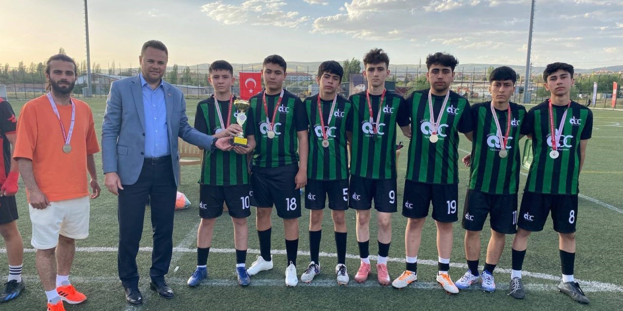 Sokaklar bizim futbol heyecanı tamamlandı