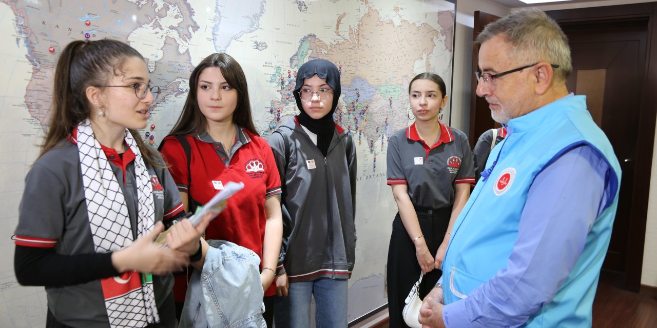 Öğrencilerden Gazze’ye Gönül Mektupları