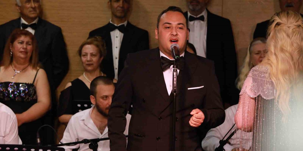 Keçiören Belediye Konservatuvarı sanatçıları sahne aldı