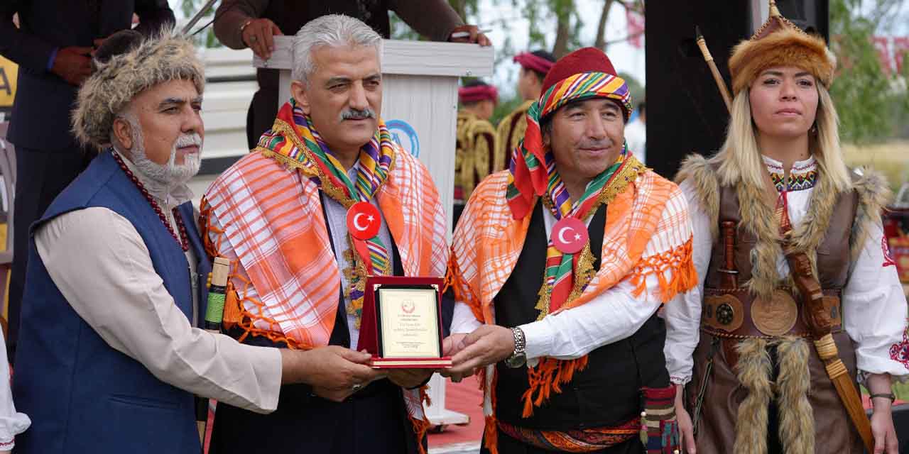 Rengarenk Yörük Türkmen Şöleni