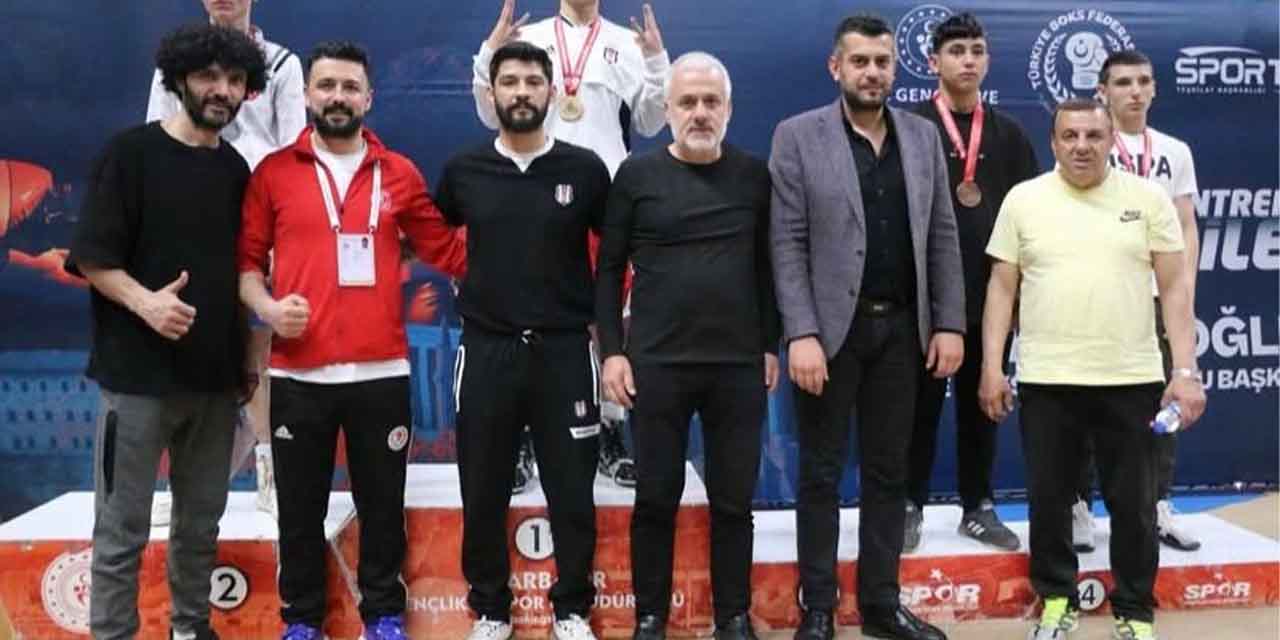 Kırıkkaleli genç Azerbaycan’dan madalya ile döndü