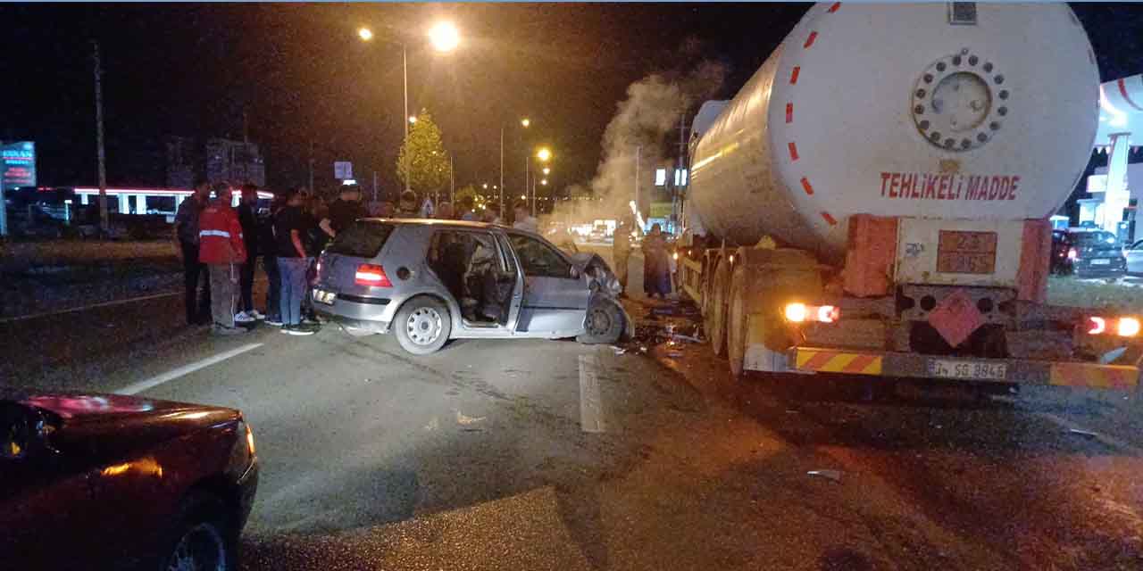 Otomobil akaryakıt tankerine çarptı: 1 kişi öldü!