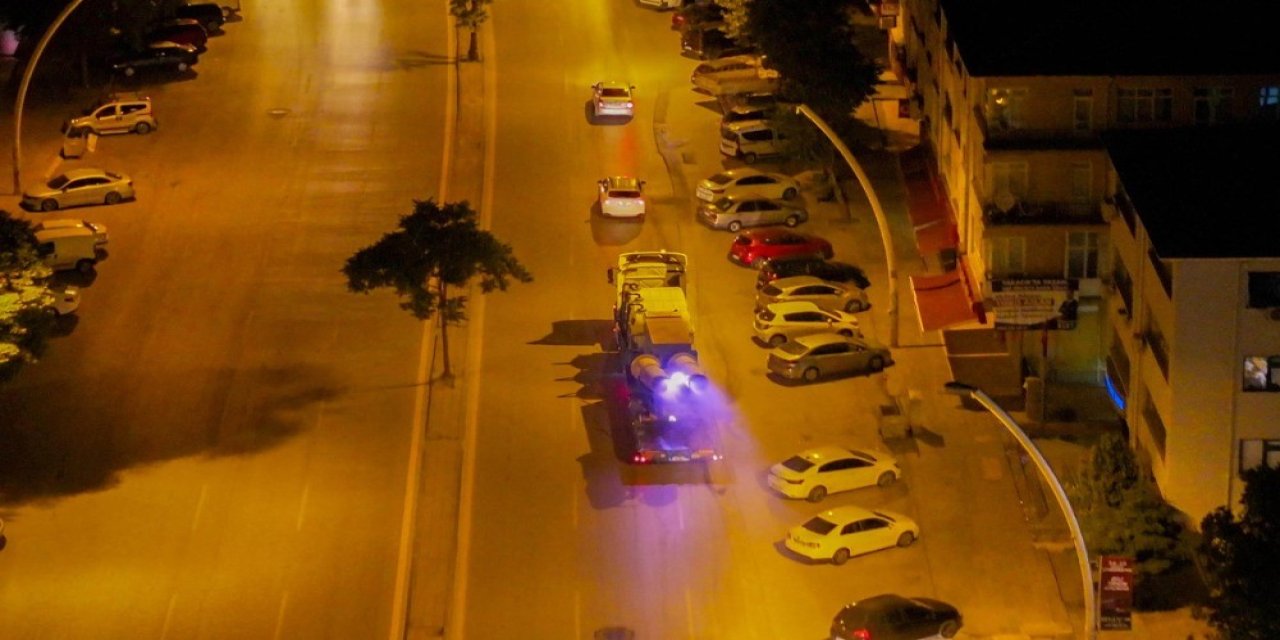 Keçiören’de sineklere karşı ilaçlama çalışmalarını artırıldı