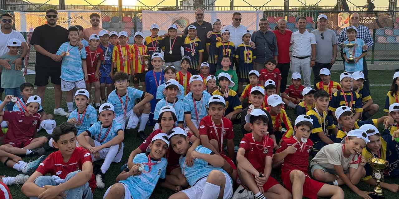 Minikler şenliği coşkulu geçti