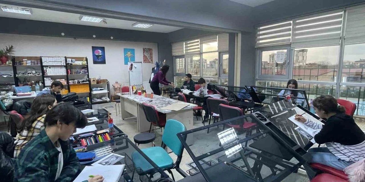 GSB Gençlik Yaz Kulübü kapılarını açıyor