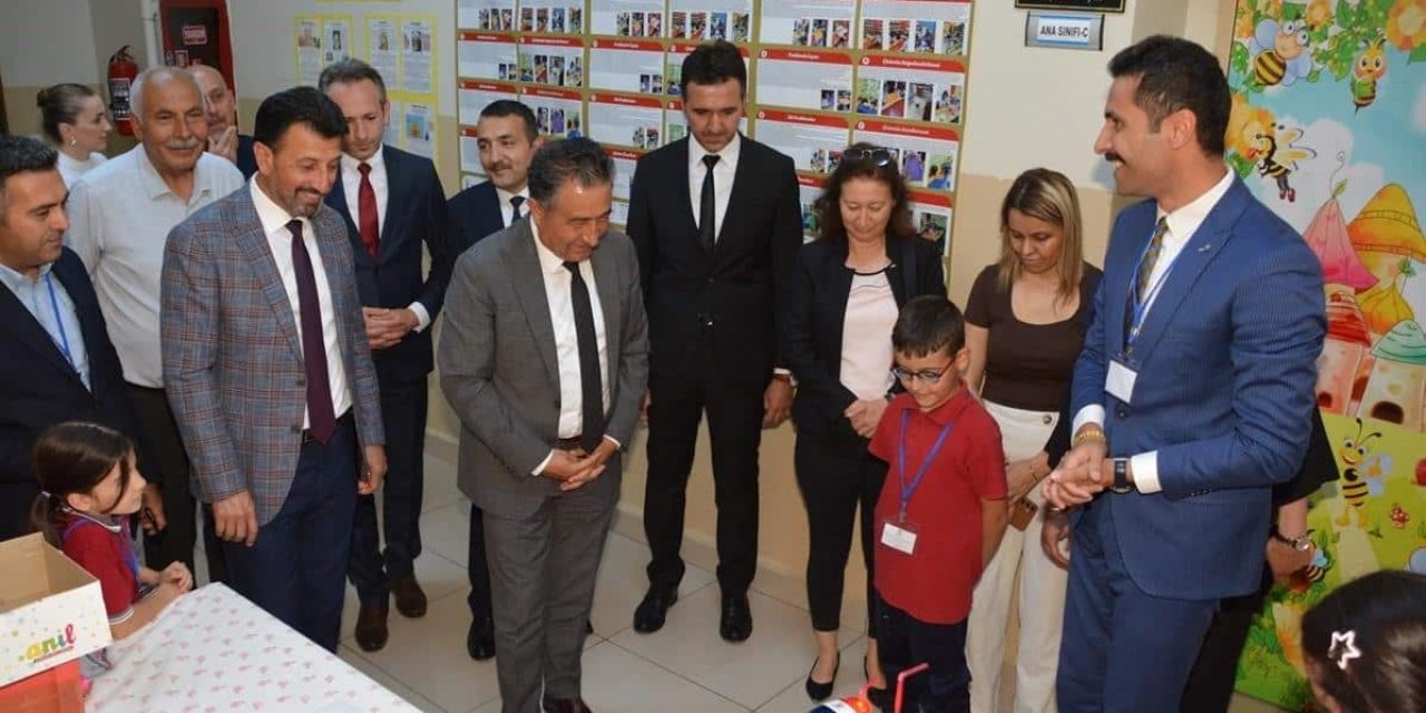 Çocuklarımızın geleceğini inşa ediyoruz