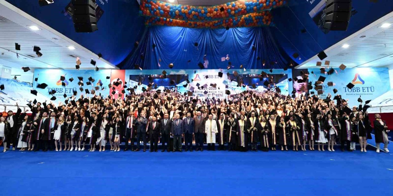 TOBB ETÜ’de mezuniyet heyecanı