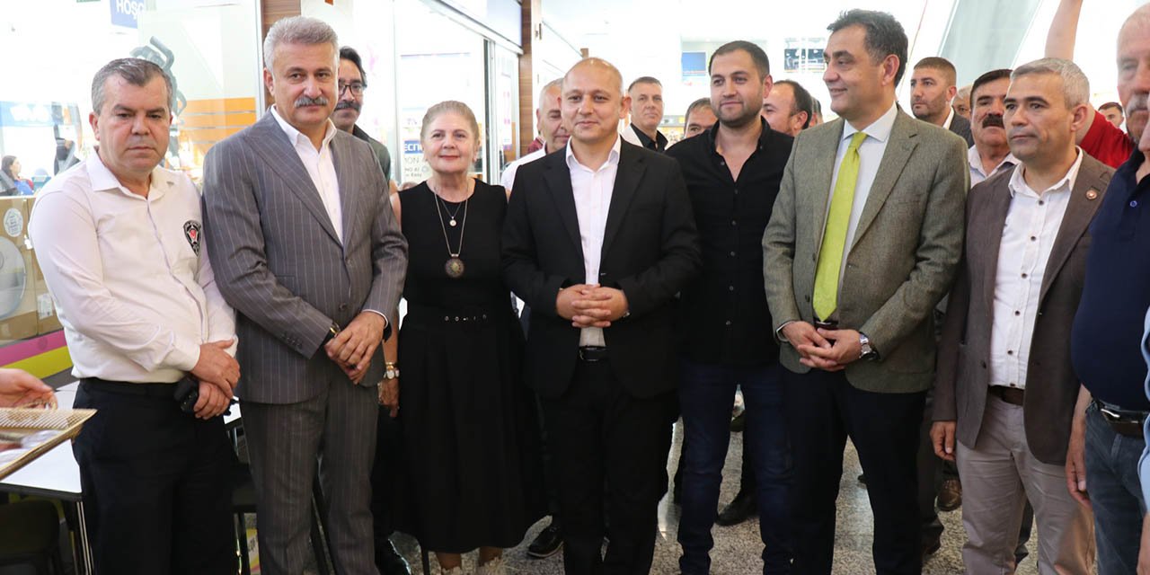 With Teras Cafe Hizmete Açıldı