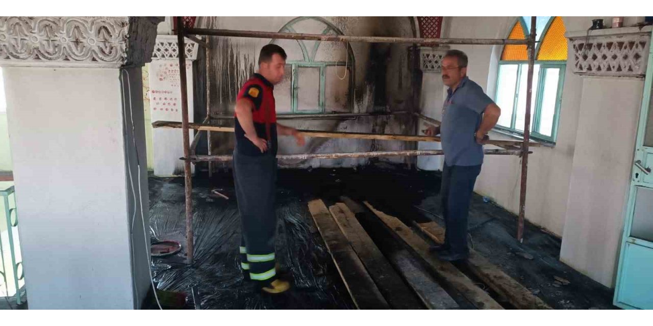 Osmancık’ta camide çıkan yangın söndürüldü