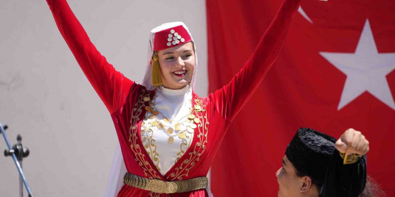 Kırım Tatarları, geleneksel Tepreş Şenliği’nde buluştu