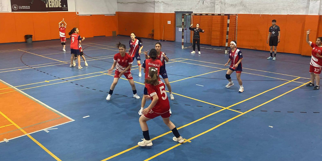 Kadın Hentbol Takımı’ndan büyük başarı