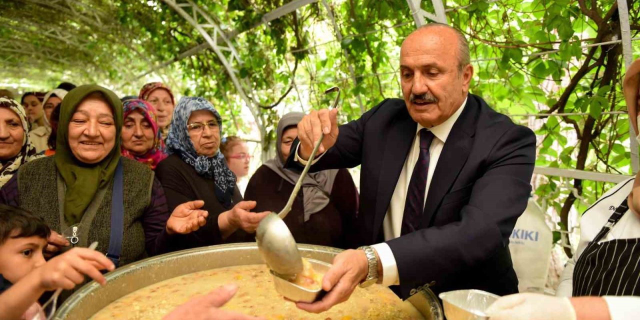 Kastamonu’da 2 bin 500 kişiye aşure ikram edildi