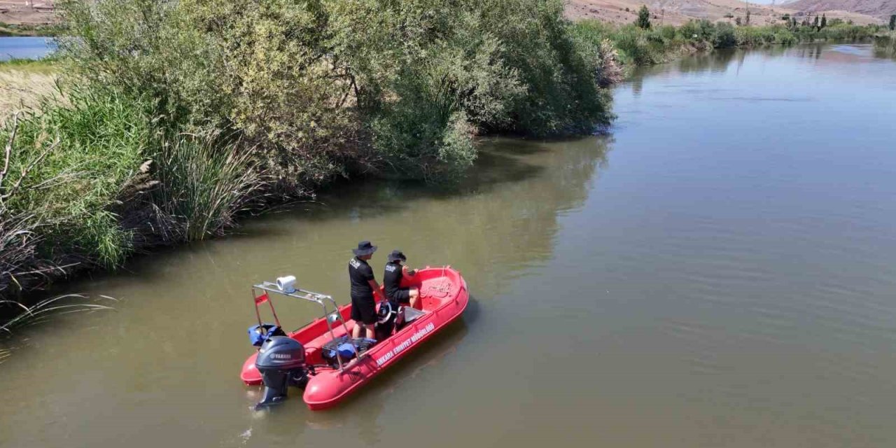 İddiaya girip, ölümüne atlayan genç 4 gündür Kızılırmak’ta aranıyor