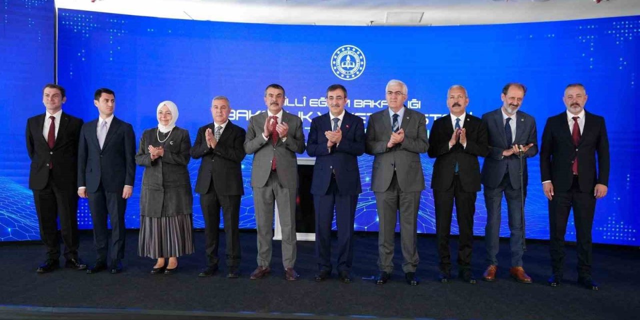 Cumhurbaşkanı Yardımcısı Yılmaz: "Teknoloji dar bir zümrenin kontrolünde olursa toplumsal eşitsizlikleri derinleştirebilir"