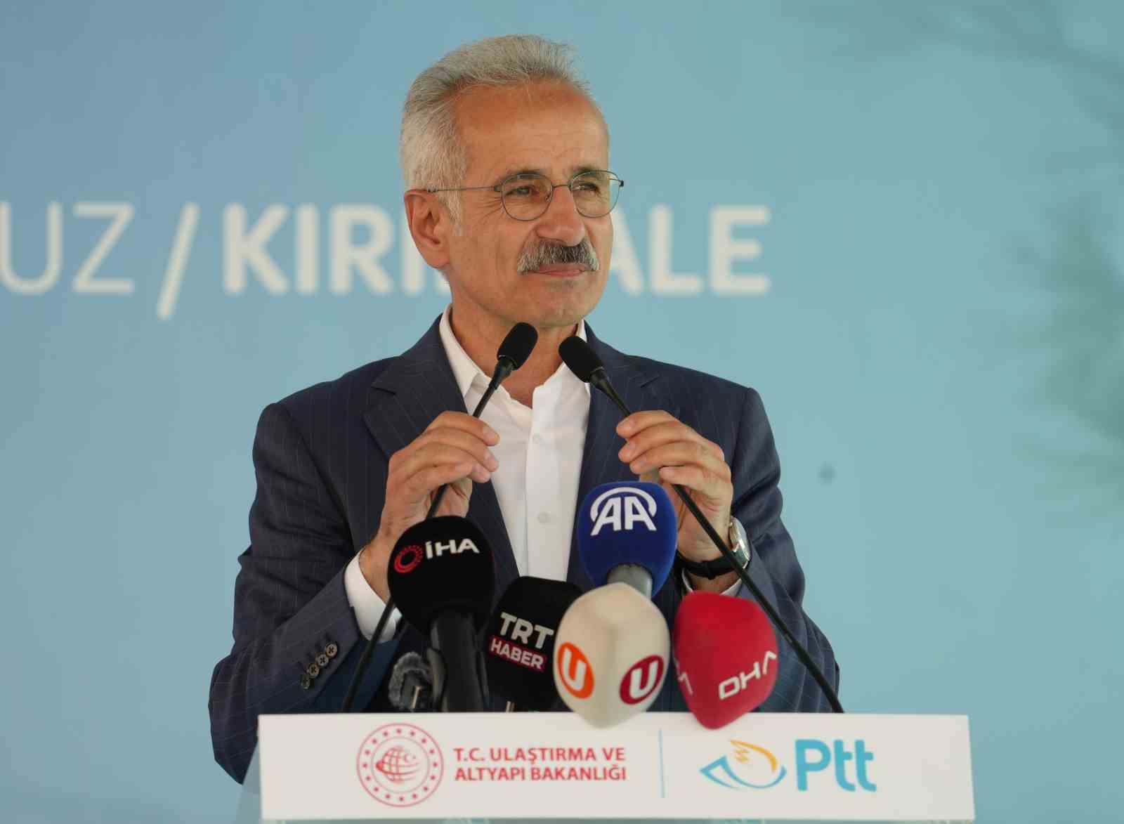 Bakan Uraloğlu: "PTT, bir dünya markası olma yolunda"
