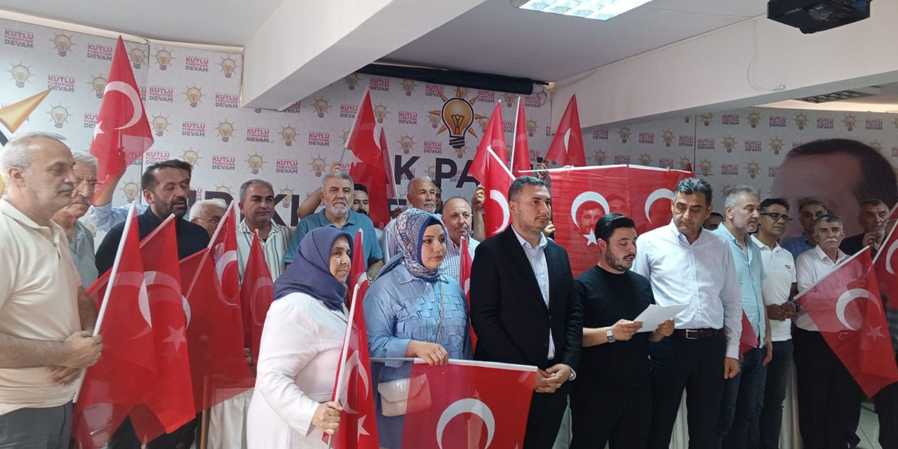 AK Parti’den terörsüz Türkiye için bayraklı mesaj