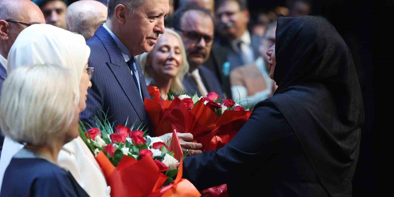 Cumhurbaşkanı Erdoğan, "En Uzun Gece" destanının ilk temsiline katıldı